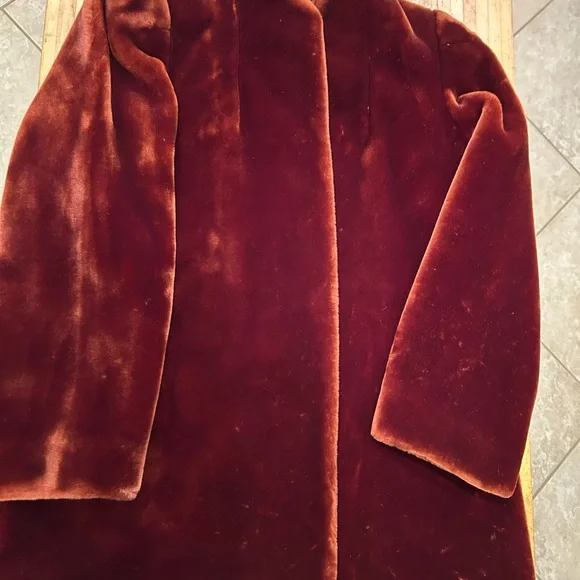 Vintage 1970’s Sasson Faux Fur Coat - Picture 2 of 7